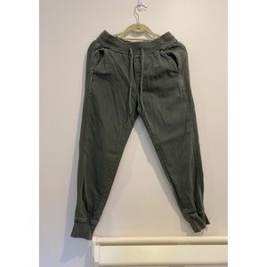Gap green joggers